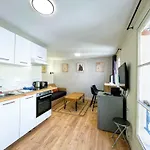 Studio 13 - Paris Faubourg